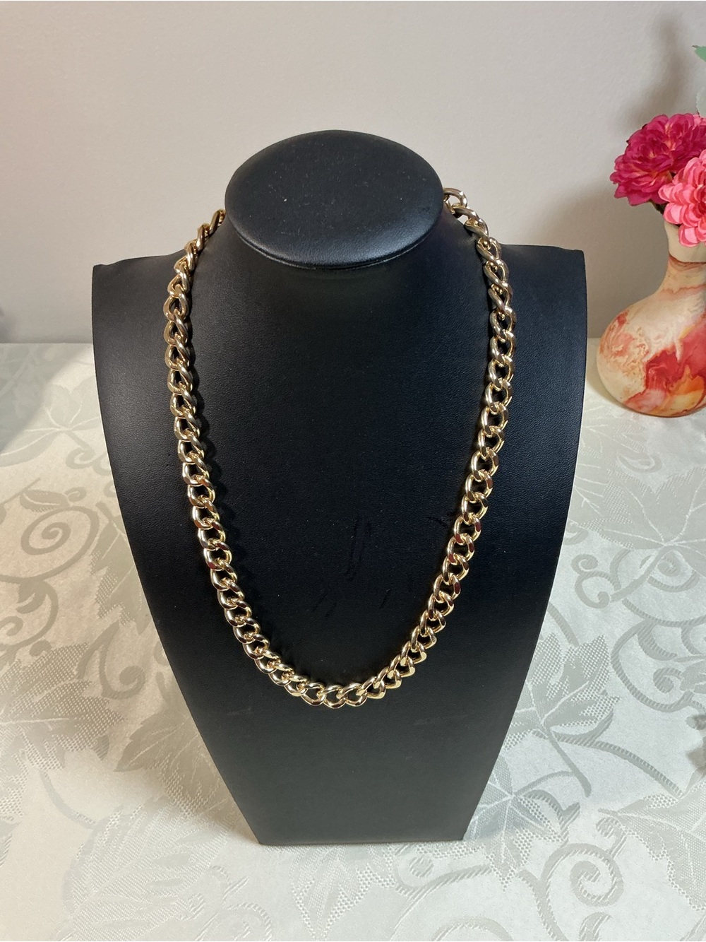 Chunky Curb Link Vintage Gold Tone Collar Necklace